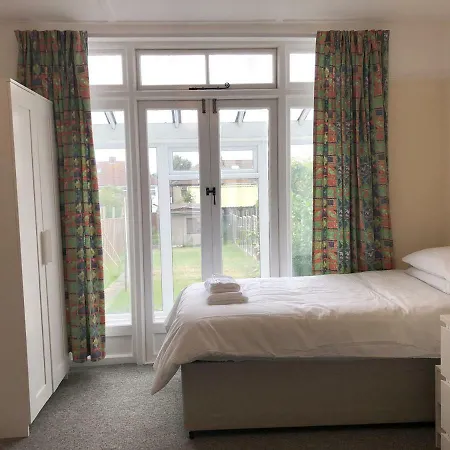 Big House In Filton - Sleeps Up To 7! * Бристоль